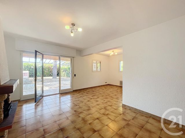 Maison &agrave; louer - 4 pi&egrave;ces - 95,03 m2 - La Roquette Sur Siagne - 06 - PROVENCE-ALPES-COTE-D-AZUR