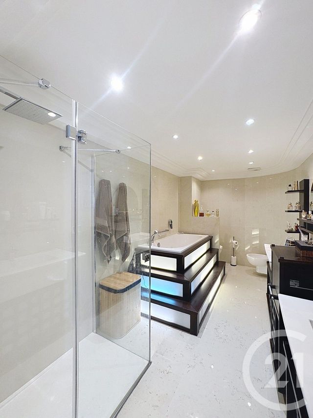 Appartement F4 &agrave; vendre - 4 pi&egrave;ces - 133,03 m2 - Cannes - 06 - PROVENCE-ALPES-COTE-D-AZUR
