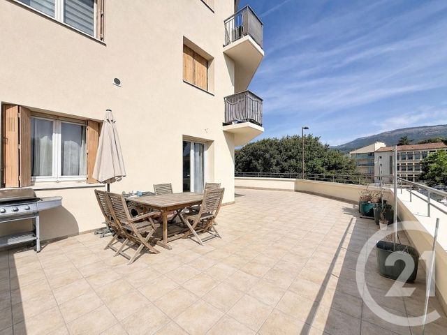 Appartement F2 &agrave; louer - 2 pi&egrave;ces - 49,32 m2 - Grasse - 06 - PROVENCE-ALPES-COTE-D-AZUR