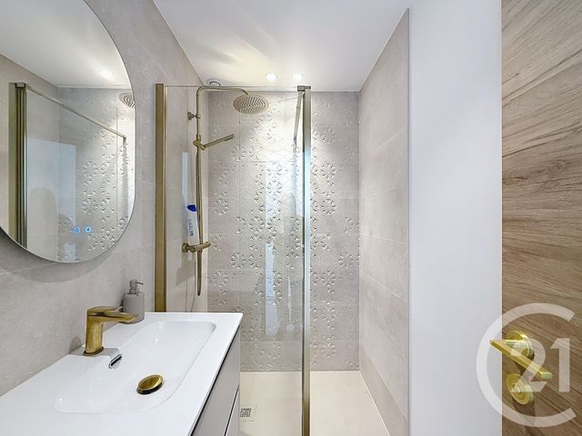 Appartement F2 &agrave; louer - 2 pi&egrave;ces - 33,76 m2 - Cannes - 06 - PROVENCE-ALPES-COTE-D-AZUR
