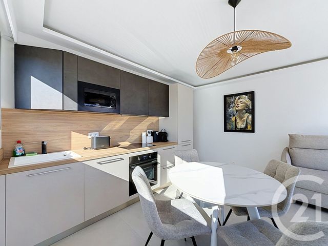 Appartement F2 &agrave; louer - 2 pi&egrave;ces - 33,76 m2 - Cannes - 06 - PROVENCE-ALPES-COTE-D-AZUR