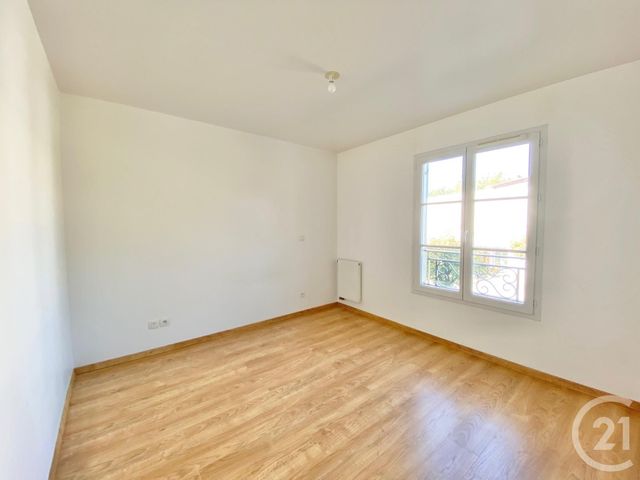 Appartement F2 &agrave; louer - 2 pi&egrave;ces - 39,05 m2 - Roquefort Les Pins - 06 - PROVENCE-ALPES-COTE-D-AZUR