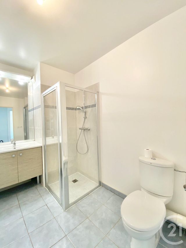 Appartement F2 &agrave; louer - 2 pi&egrave;ces - 39,05 m2 - Roquefort Les Pins - 06 - PROVENCE-ALPES-COTE-D-AZUR