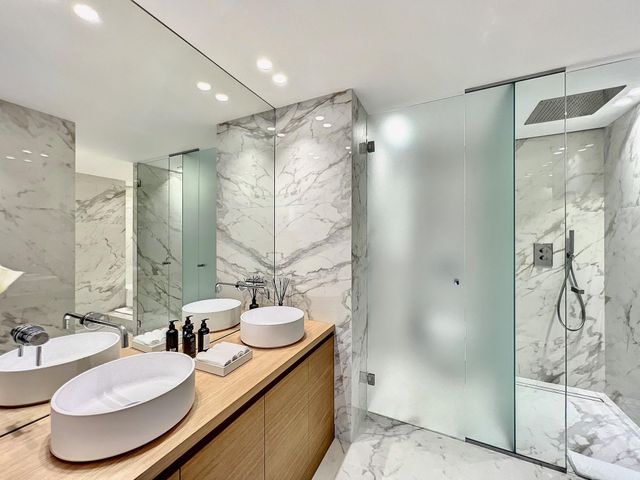 Appartement F4 &agrave; vendre - 4 pi&egrave;ces - 143,95 m2 - Cannes - 06 - PROVENCE-ALPES-COTE-D-AZUR