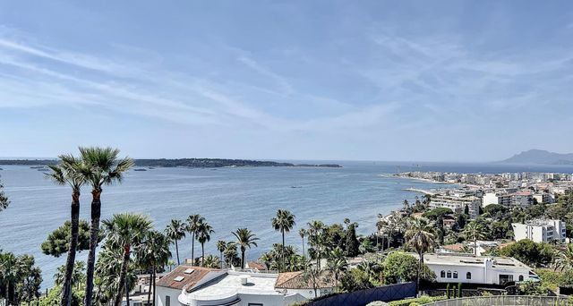 Appartement F4 &agrave; vendre - 4 pi&egrave;ces - 143,95 m2 - Cannes - 06 - PROVENCE-ALPES-COTE-D-AZUR
