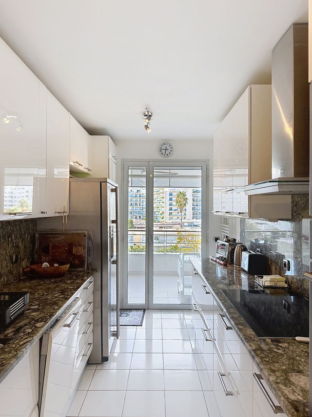 Appartement F3 à vendre - 3 pièces - 89 m2 - Cannes - 06 - PROVENCE-ALPES-COTE-D-AZUR