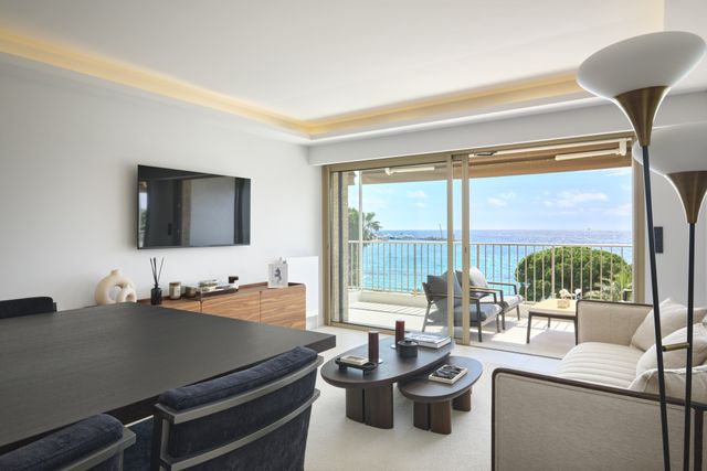 Appartement F4 &agrave; vendre - 3 pi&egrave;ces - 70 m2 - Cannes - 06 - PROVENCE-ALPES-COTE-D-AZUR
