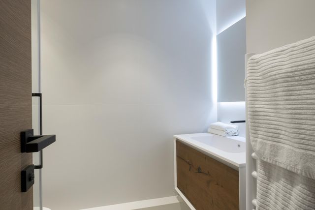 Appartement F4 &agrave; vendre - 4 pi&egrave;ces - 90 m2 - Cannes - 06 - PROVENCE-ALPES-COTE-D-AZUR