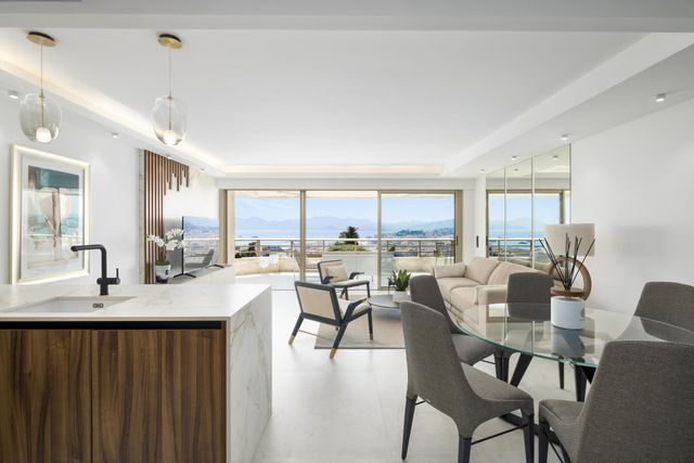 Appartement F4 &agrave; vendre - 4 pi&egrave;ces - 90 m2 - Cannes - 06 - PROVENCE-ALPES-COTE-D-AZUR
