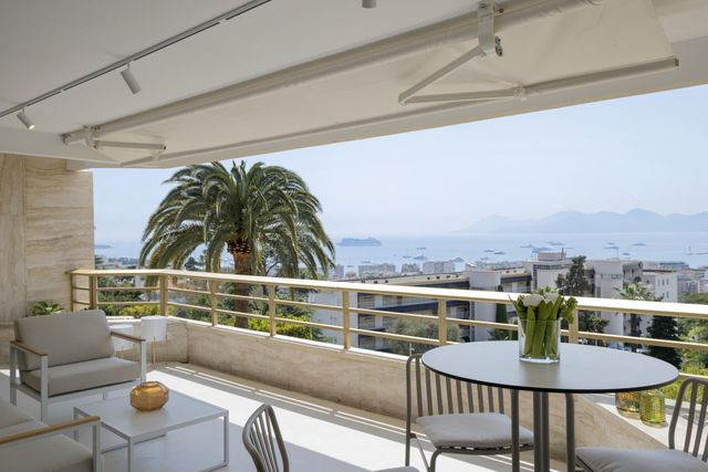 Appartement F4 &agrave; vendre - 4 pi&egrave;ces - 90 m2 - Cannes - 06 - PROVENCE-ALPES-COTE-D-AZUR