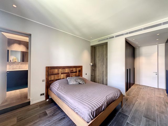 Appartement F4 à vendre - 4 pièces - 123,72 m2 - Cannes - 06 - PROVENCE-ALPES-COTE-D-AZUR