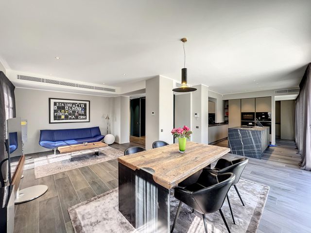 Appartement F4 à vendre - 4 pièces - 123,72 m2 - Cannes - 06 - PROVENCE-ALPES-COTE-D-AZUR