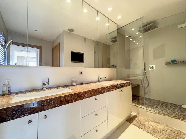 Appartement F5 &agrave; vendre - 5 pi&egrave;ces - 191,05 m2 - Cannes - 06 - PROVENCE-ALPES-COTE-D-AZUR