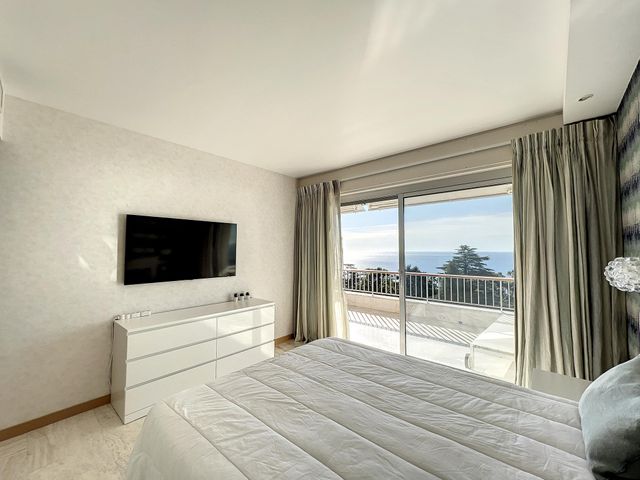 Appartement F5 &agrave; vendre - 5 pi&egrave;ces - 191,05 m2 - Cannes - 06 - PROVENCE-ALPES-COTE-D-AZUR