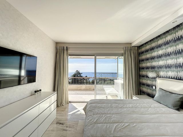 Appartement F5 &agrave; vendre - 5 pi&egrave;ces - 191,05 m2 - Cannes - 06 - PROVENCE-ALPES-COTE-D-AZUR