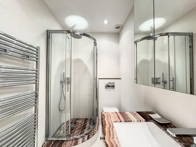 Appartement F5 &agrave; vendre - 5 pi&egrave;ces - 191,05 m2 - Cannes - 06 - PROVENCE-ALPES-COTE-D-AZUR