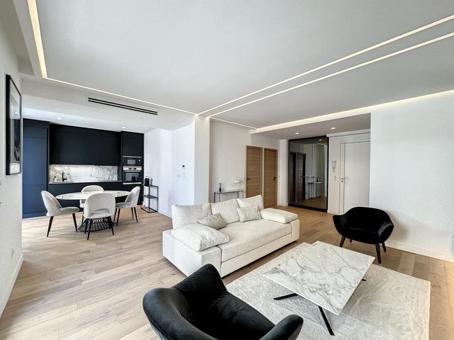 Appartement F3 à vendre - 3 pièces - 75,15 m2 - Cannes - 06 - PROVENCE-ALPES-COTE-D-AZUR