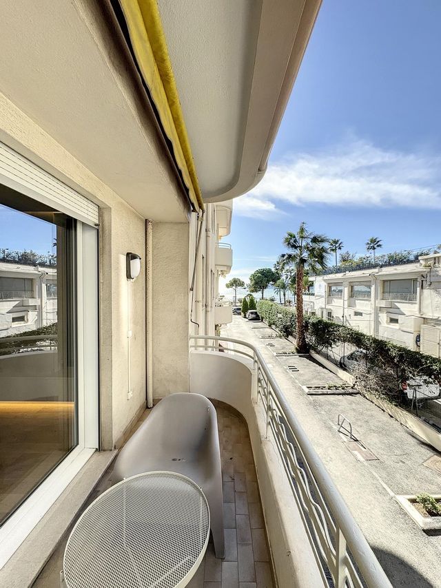Appartement F3 à vendre - 3 pièces - 75,15 m2 - Cannes - 06 - PROVENCE-ALPES-COTE-D-AZUR