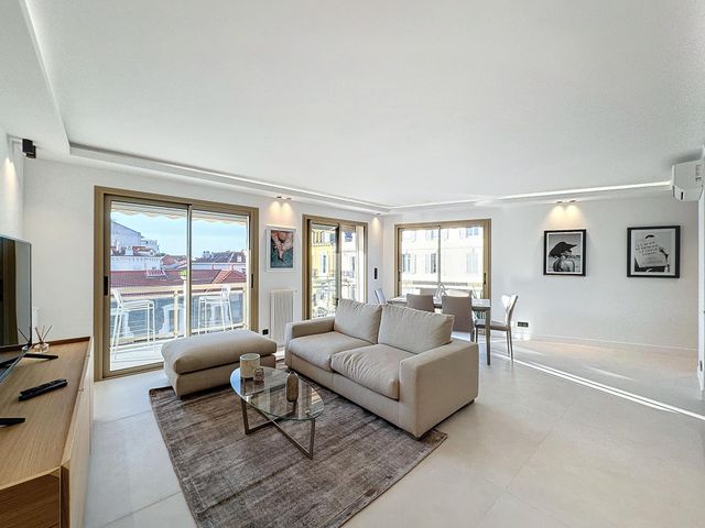 Appartement F3 à vendre - 3 pièces - 64,31 m2 - Cannes - 06 - PROVENCE-ALPES-COTE-D-AZUR