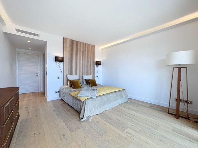 Appartement F4 &agrave; vendre - 4 pi&egrave;ces - 104,03 m2 - Cannes - 06 - PROVENCE-ALPES-COTE-D-AZUR