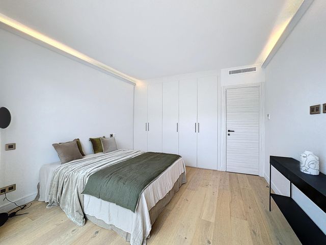 Appartement F4 &agrave; vendre - 4 pi&egrave;ces - 104,03 m2 - Cannes - 06 - PROVENCE-ALPES-COTE-D-AZUR