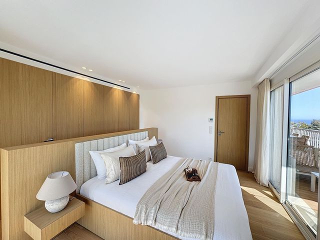 Appartement F4 &agrave; vendre - 4 pi&egrave;ces - 155 m2 - Cannes - 06 - PROVENCE-ALPES-COTE-D-AZUR