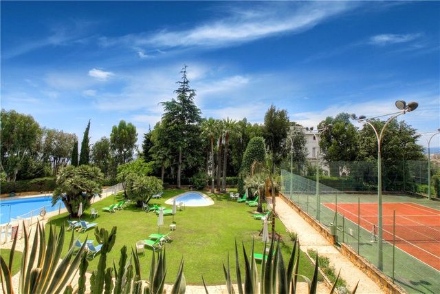 Appartement F4 &agrave; vendre - 4 pi&egrave;ces - 155 m2 - Cannes - 06 - PROVENCE-ALPES-COTE-D-AZUR