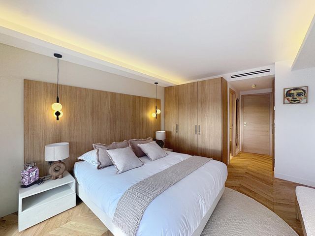 Appartement F4 à vendre - 4 pièces - 100 m2 - Cannes - 06 - PROVENCE-ALPES-COTE-D-AZUR