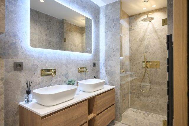 Appartement F4 à vendre - 4 pièces - 118 m2 - Cannes - 06 - PROVENCE-ALPES-COTE-D-AZUR