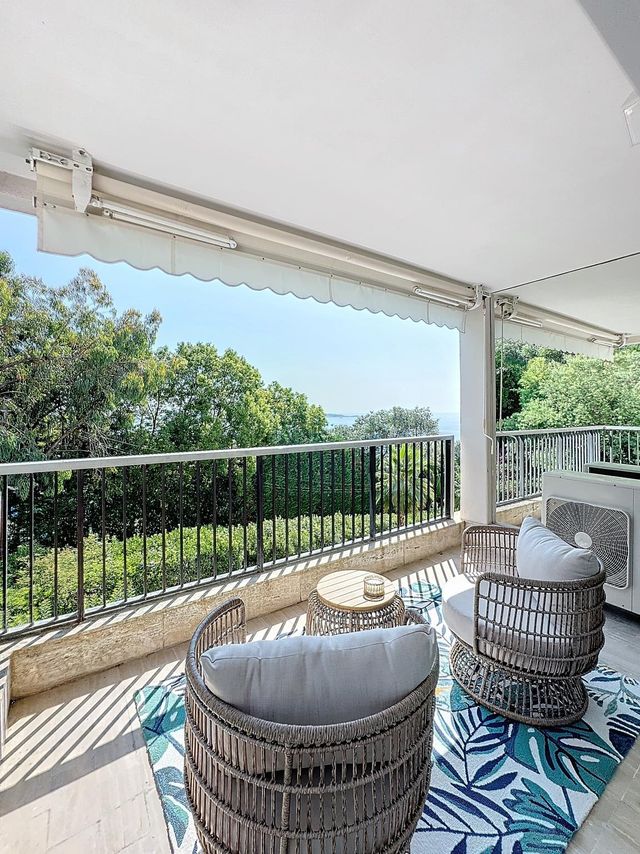 Appartement F3 à vendre - 3 pièces - 85 m2 - Cannes - 06 - PROVENCE-ALPES-COTE-D-AZUR