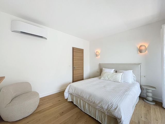 Appartement F3 à vendre - 3 pièces - 85 m2 - Cannes - 06 - PROVENCE-ALPES-COTE-D-AZUR