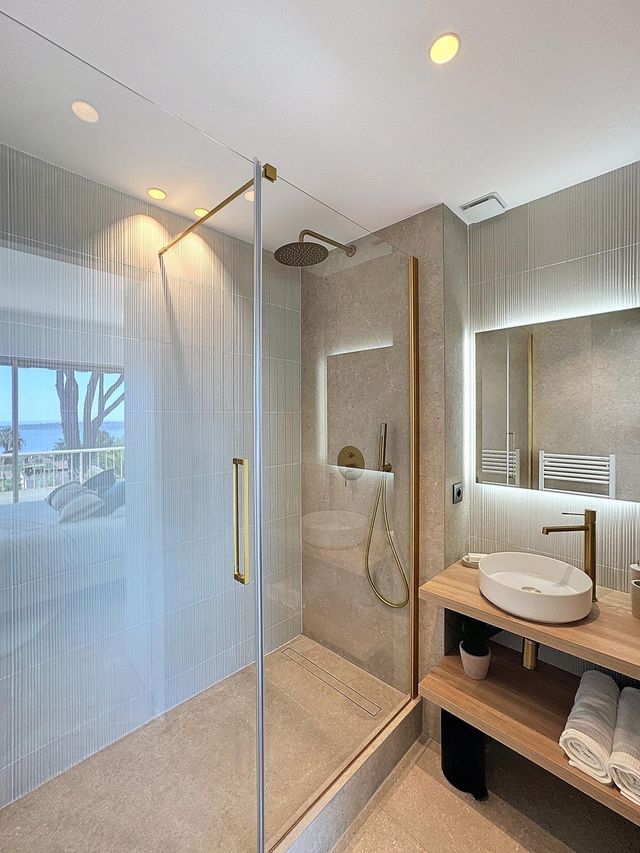 Appartement F5 à vendre - 5 pièces - 121,23 m2 - Cannes - 06 - PROVENCE-ALPES-COTE-D-AZUR