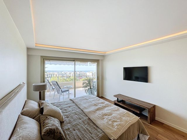 Appartement F4 &agrave; vendre - 4 pi&egrave;ces - 112,95 m2 - Cannes - 06 - PROVENCE-ALPES-COTE-D-AZUR