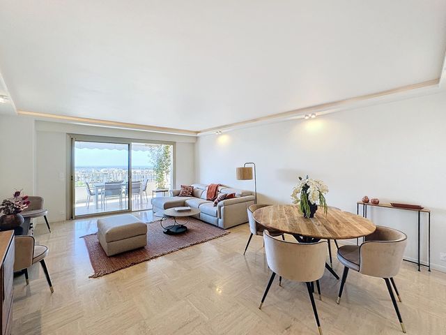 Appartement F4 &agrave; vendre - 4 pi&egrave;ces - 112,95 m2 - Cannes - 06 - PROVENCE-ALPES-COTE-D-AZUR