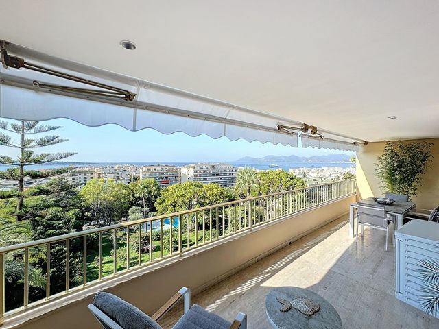 Appartement F4 &agrave; vendre - 4 pi&egrave;ces - 112,95 m2 - Cannes - 06 - PROVENCE-ALPES-COTE-D-AZUR