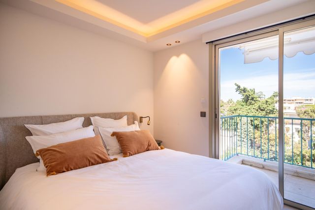 Appartement F4 &agrave; vendre - 4 pi&egrave;ces - 103,27 m2 - Cannes - 06 - PROVENCE-ALPES-COTE-D-AZUR