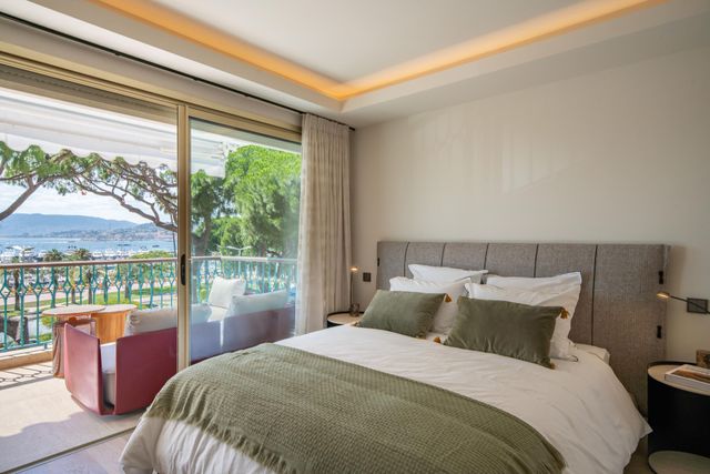 Appartement F4 &agrave; vendre - 4 pi&egrave;ces - 103,27 m2 - Cannes - 06 - PROVENCE-ALPES-COTE-D-AZUR