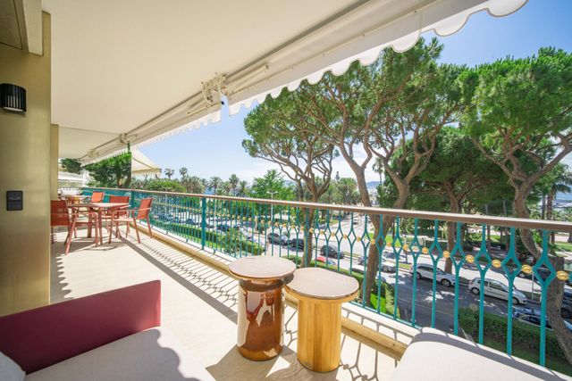 Appartement F4 &agrave; vendre - 4 pi&egrave;ces - 103,27 m2 - Cannes - 06 - PROVENCE-ALPES-COTE-D-AZUR