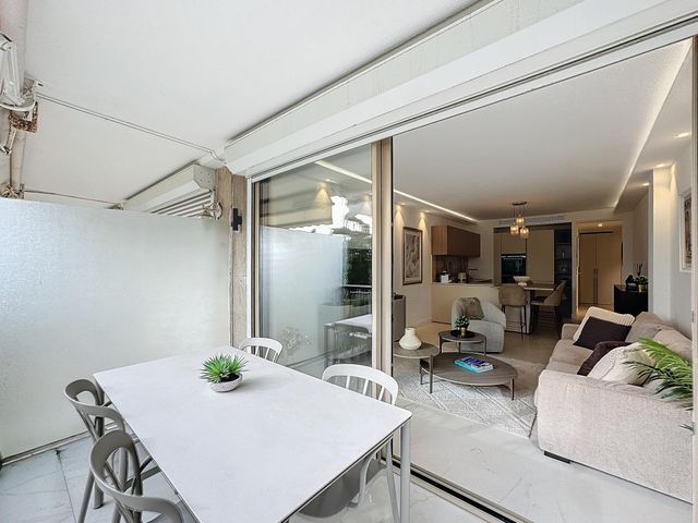 Appartement F3 &agrave; vendre - 3 pi&egrave;ces - 68,81 m2 - Cannes - 06 - PROVENCE-ALPES-COTE-D-AZUR