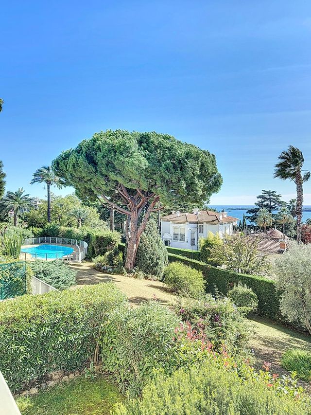 Appartement F4 à vendre - 4 pièces - 120,10 m2 - Cannes - 06 - PROVENCE-ALPES-COTE-D-AZUR