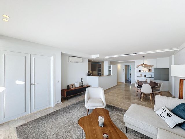 Appartement à vendre - 4 pièces - 119,03 m2 - Cannes - 06 - PROVENCE-ALPES-COTE-D-AZUR