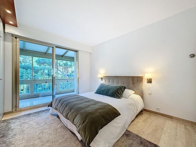 Appartement à vendre - 4 pièces - 119,03 m2 - Cannes - 06 - PROVENCE-ALPES-COTE-D-AZUR