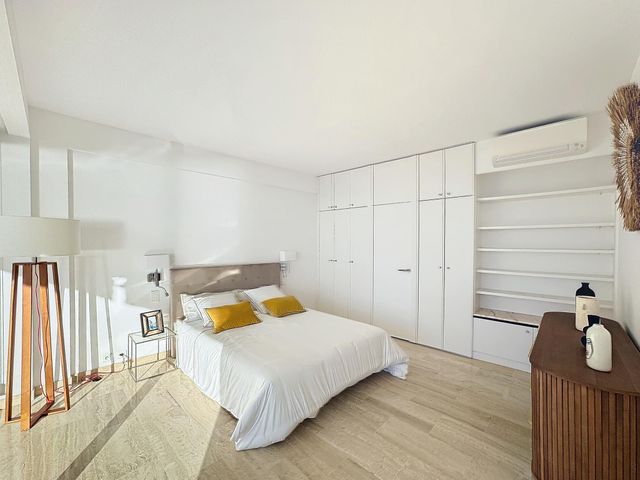 Appartement à vendre - 4 pièces - 119,03 m2 - Cannes - 06 - PROVENCE-ALPES-COTE-D-AZUR