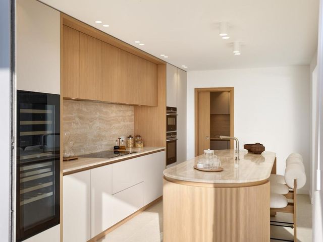 Appartement F5 &agrave; vendre - 5 pi&egrave;ces - 210 m2 - Cannes - 06 - PROVENCE-ALPES-COTE-D-AZUR