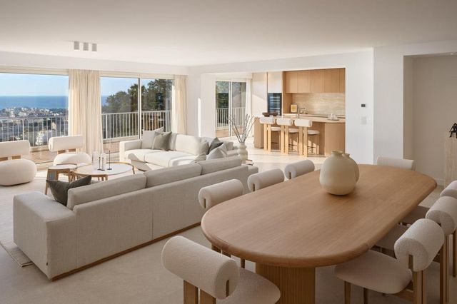 Appartement F5 &agrave; vendre - 5 pi&egrave;ces - 210 m2 - Cannes - 06 - PROVENCE-ALPES-COTE-D-AZUR