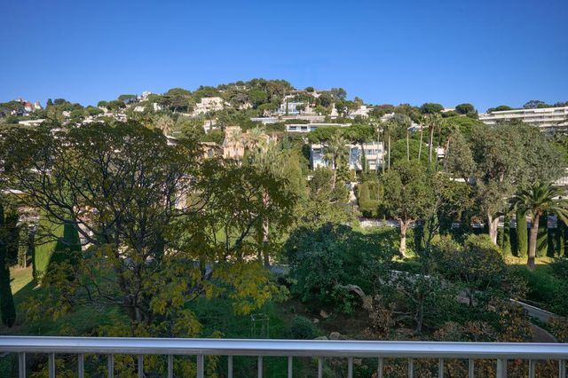 Appartement F5 &agrave; vendre - 5 pi&egrave;ces - 210 m2 - Cannes - 06 - PROVENCE-ALPES-COTE-D-AZUR