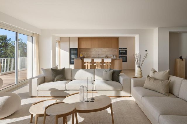 Appartement F5 &agrave; vendre - 5 pi&egrave;ces - 210 m2 - Cannes - 06 - PROVENCE-ALPES-COTE-D-AZUR