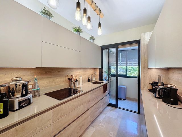 Appartement F4 à vendre - 4 pièces - 123,55 m2 - Cannes - 06 - PROVENCE-ALPES-COTE-D-AZUR