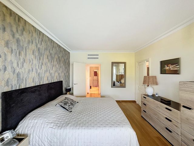 Appartement F4 à vendre - 4 pièces - 123,55 m2 - Cannes - 06 - PROVENCE-ALPES-COTE-D-AZUR