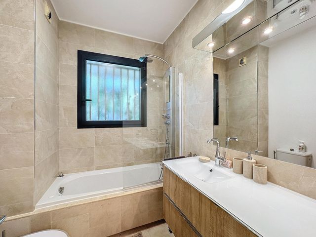 Appartement F4 à vendre - 4 pièces - 123,55 m2 - Cannes - 06 - PROVENCE-ALPES-COTE-D-AZUR